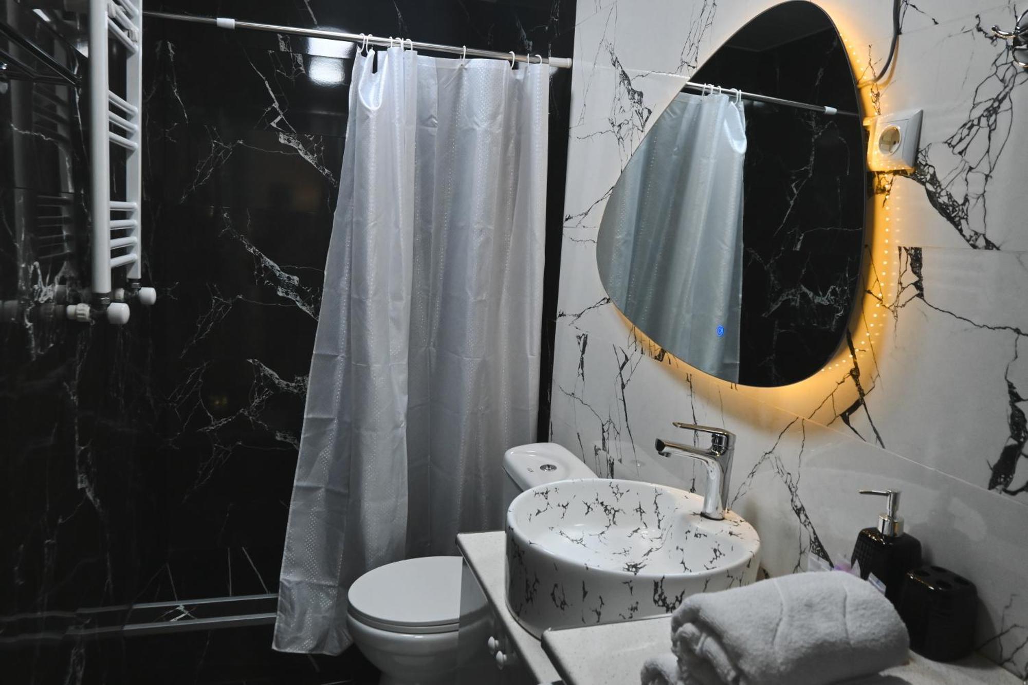 Jerusalem Hotel Kutaisi Bagian luar foto
