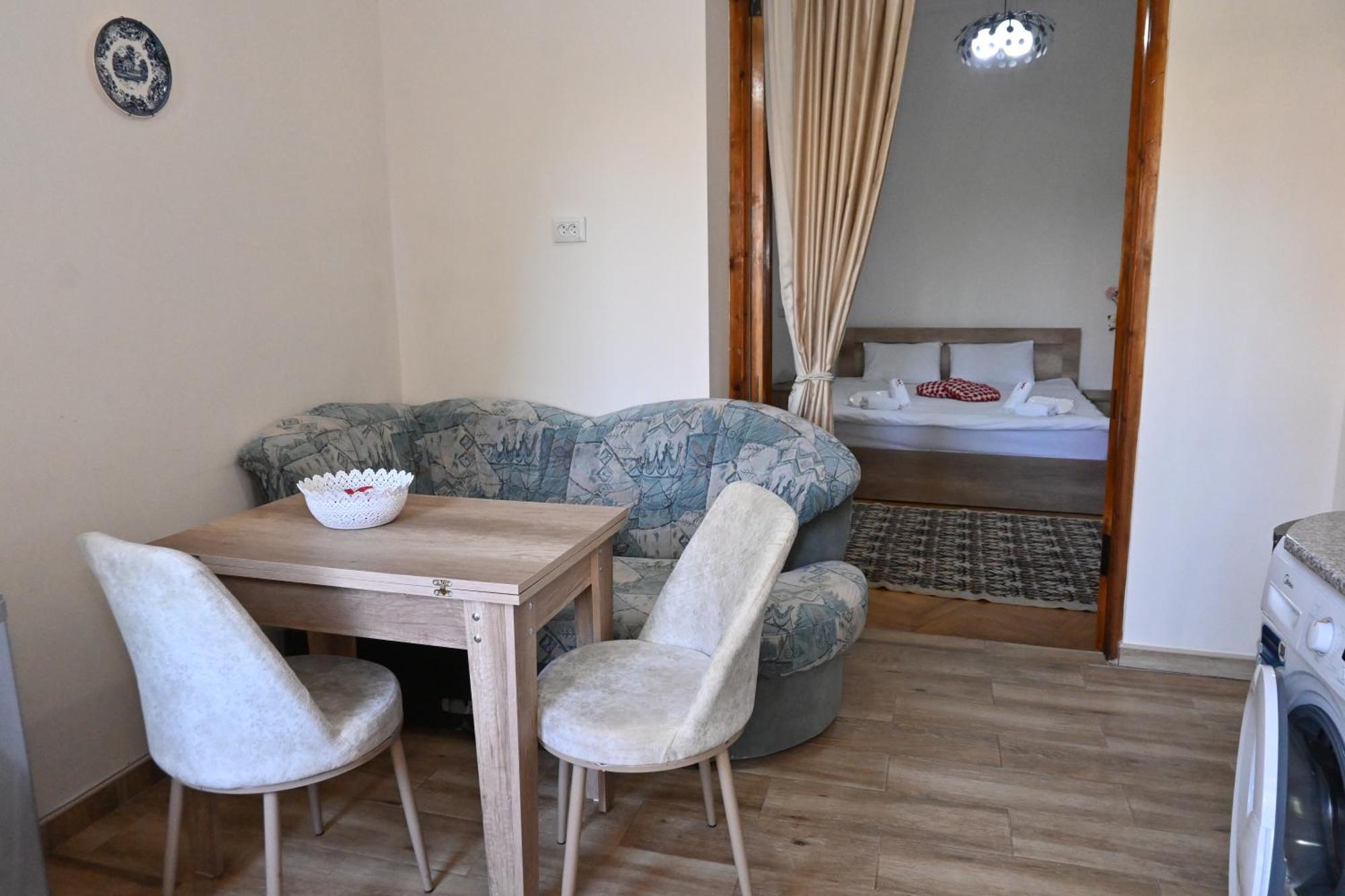 Jerusalem Hotel Kutaisi Bagian luar foto
