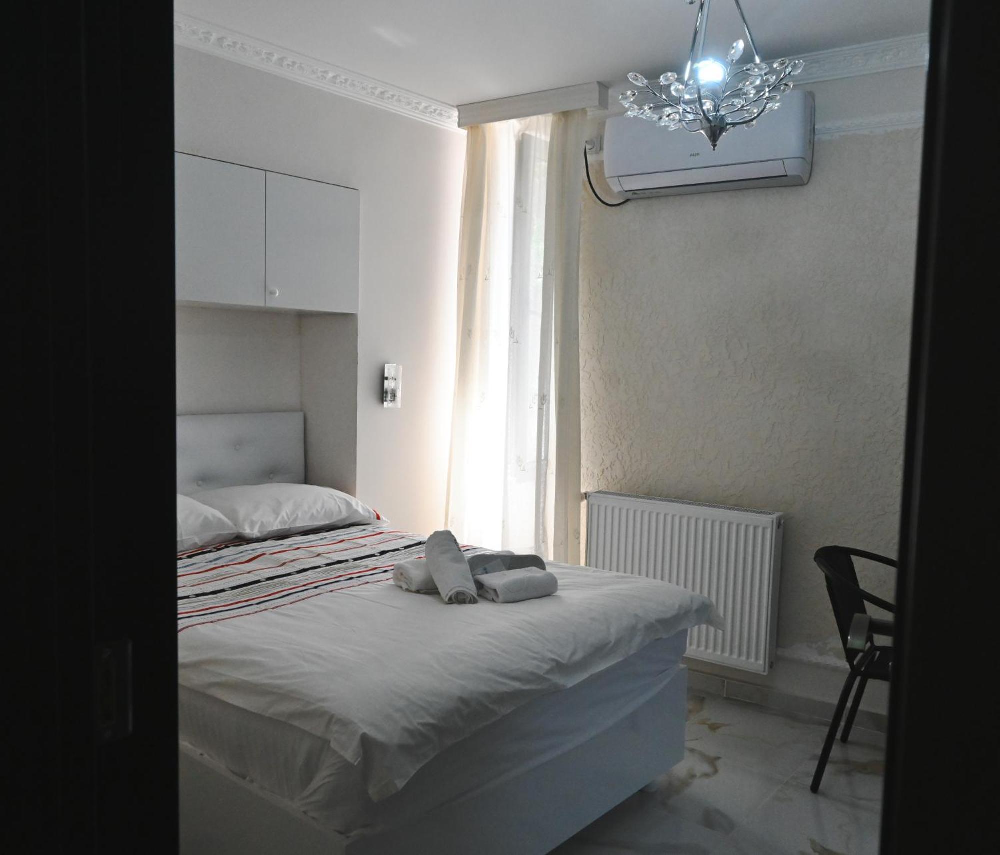 Jerusalem Hotel Kutaisi Bagian luar foto